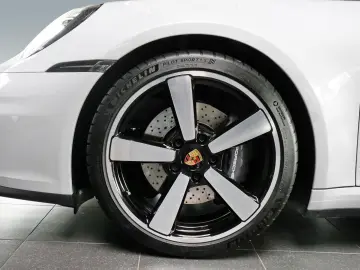 PORSCHE 911 992.2 Carrera Matrix ACC Bose Sportabgas Gla
