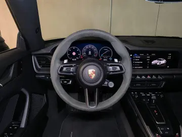 PORSCHE 992 (911) Carrera   BOSE   Sportabgas   Privacy