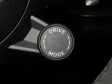 PORSCHE 992 (911) Carrera   BOSE   Sportabgas   Privacy