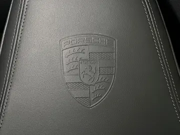 PORSCHE 992 (911) Carrera   BOSE   Sportabgas   Privacy