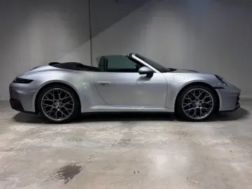PORSCHE 992 (911) Carrera Cabrio   Sportabgas   BOSE