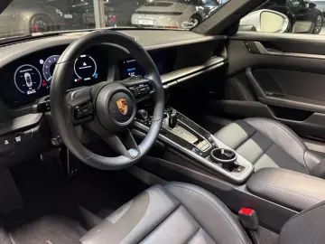 PORSCHE 992 (911) Carrera Cabrio   Sportabgas   BOSE