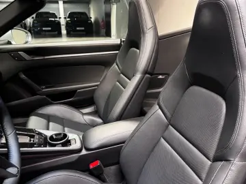 PORSCHE 992 (911) Carrera Cabrio   Sportabgas   BOSE