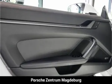 PORSCHE 992 (911) Carrera Cabriolet BOSE SHZ SPORTABGAS