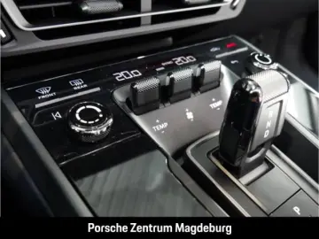 PORSCHE 992 (911) Carrera Cabriolet BOSE SHZ SPORTABGAS