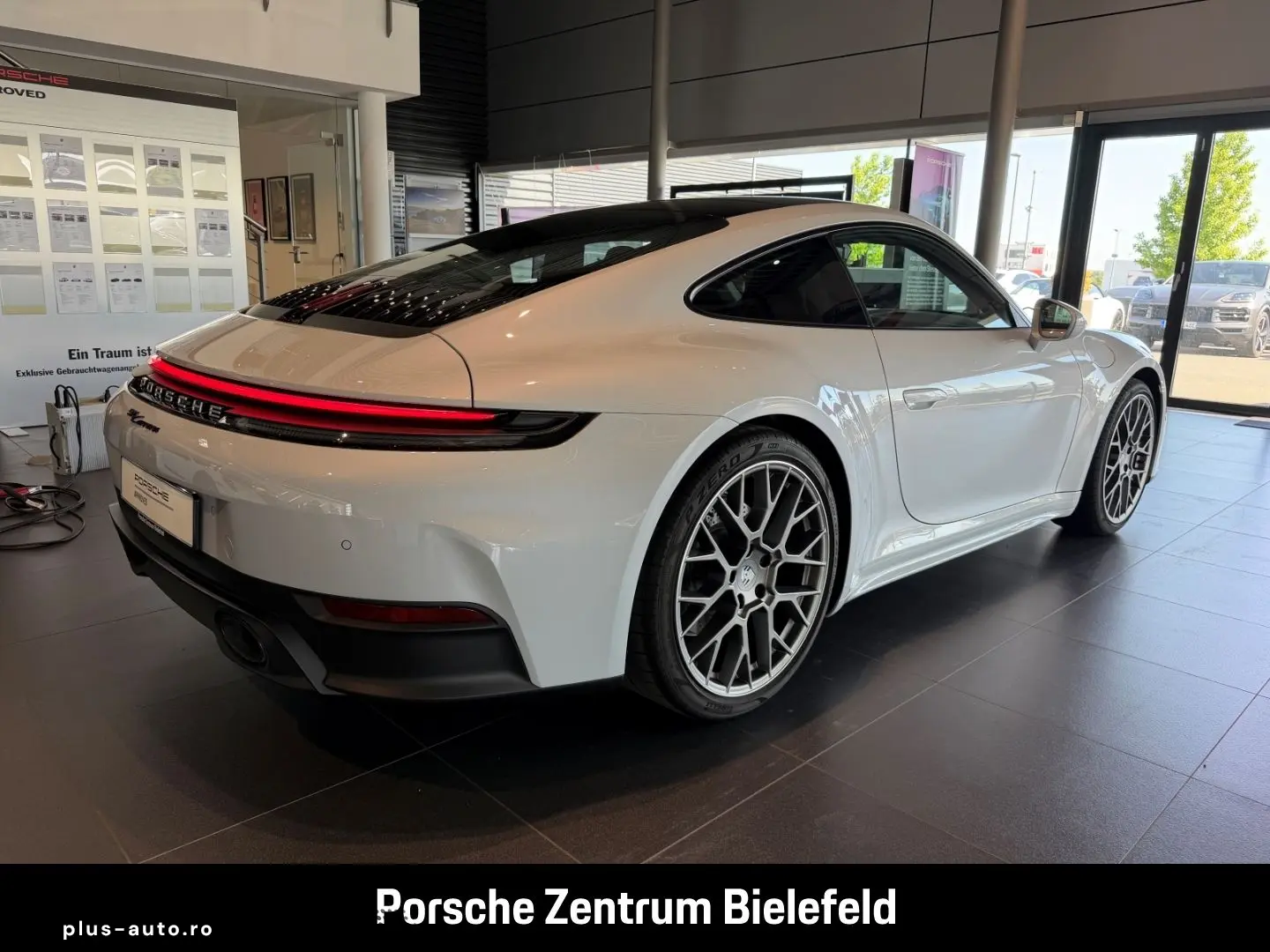 PORSCHE 992 911 Carrera Sportabgas BOSE Sitzbelüftung