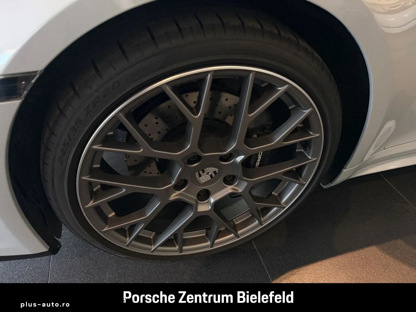 PORSCHE 992 911 Carrera Sportabgas BOSE Sitzbelüftung