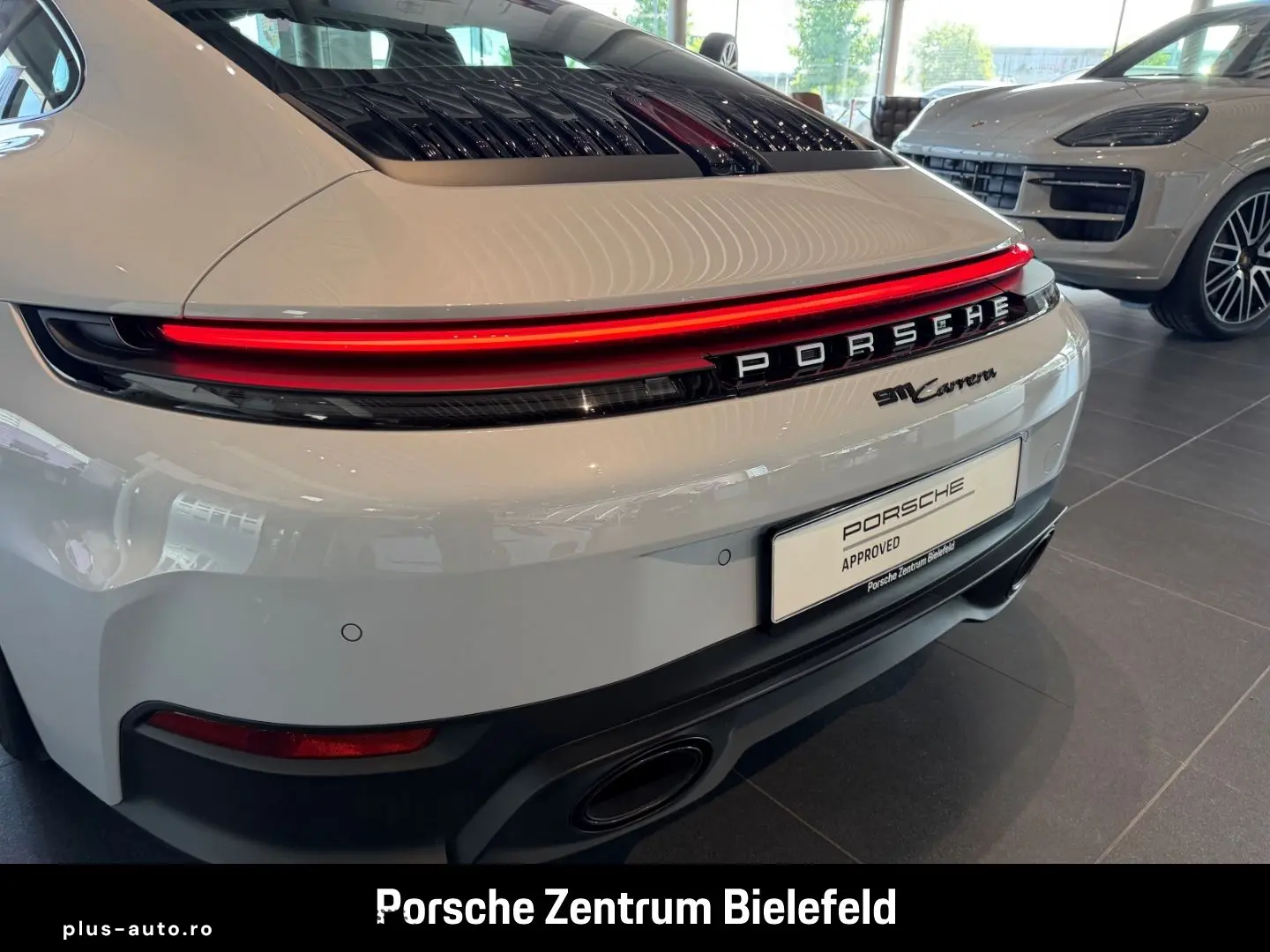 PORSCHE 992 911 Carrera Sportabgas BOSE Sitzbelüftung