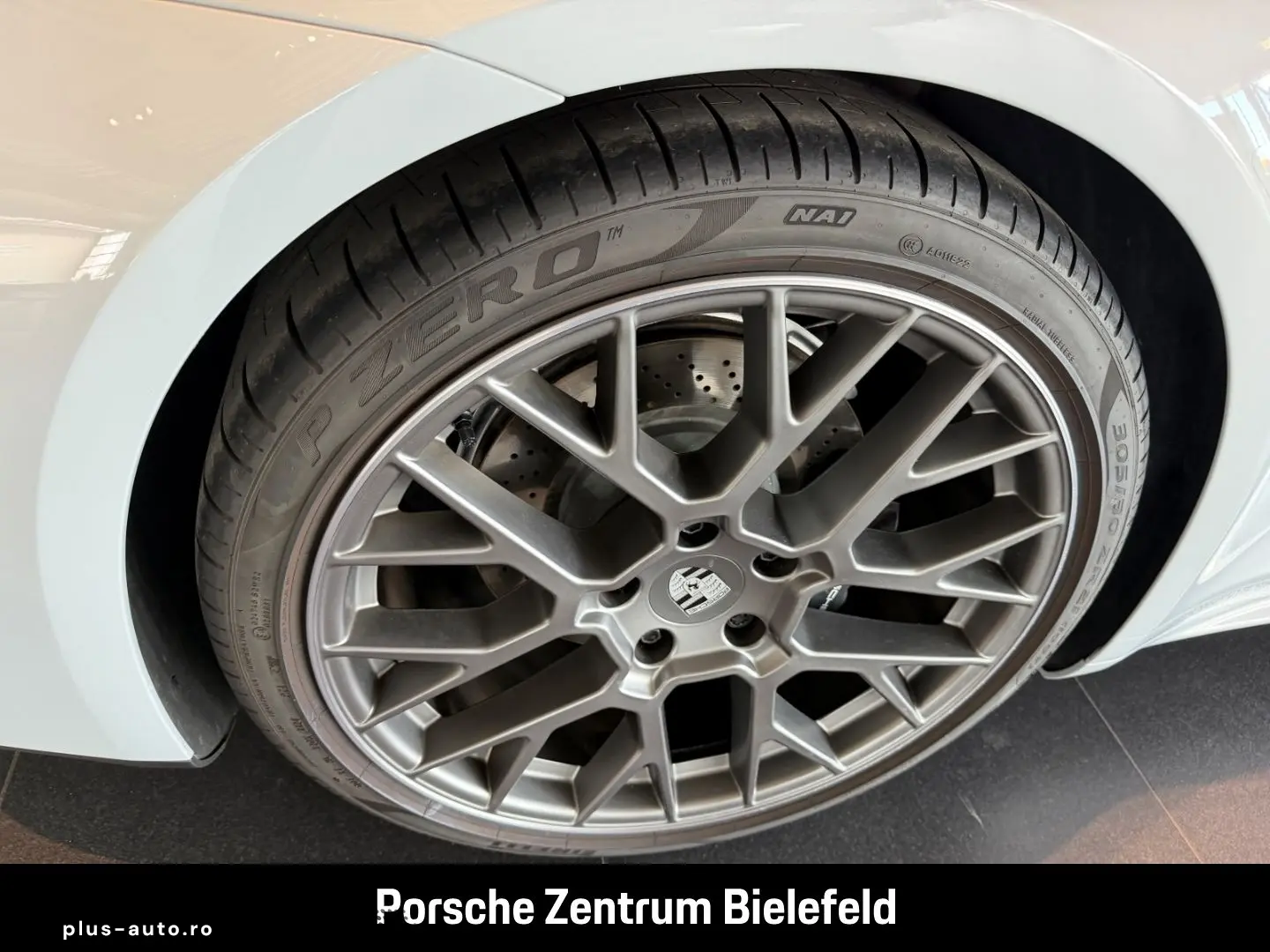 PORSCHE 992 911 Carrera Sportabgas BOSE Sitzbelüftung