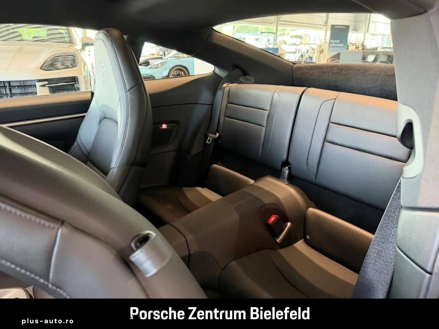 PORSCHE 992 911 Carrera Sportabgas BOSE Sitzbelüftung