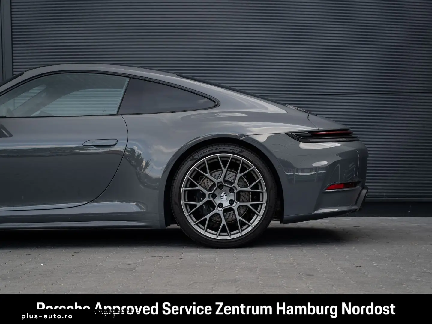 PORSCHE 992 -2 (911) Carrera BOSE InnoDrive Servo-Plus