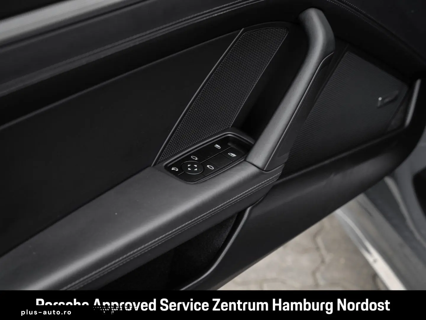 PORSCHE 992 -2 (911) Carrera BOSE InnoDrive Servo-Plus