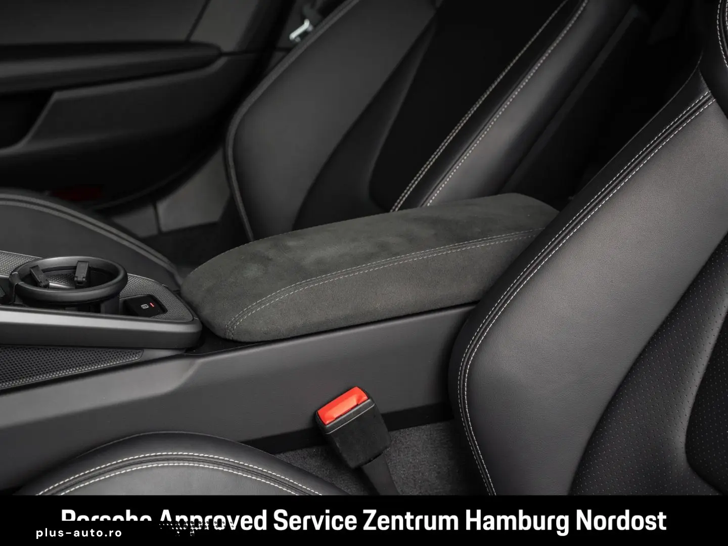 PORSCHE 992 -2 (911) Carrera BOSE InnoDrive Servo-Plus