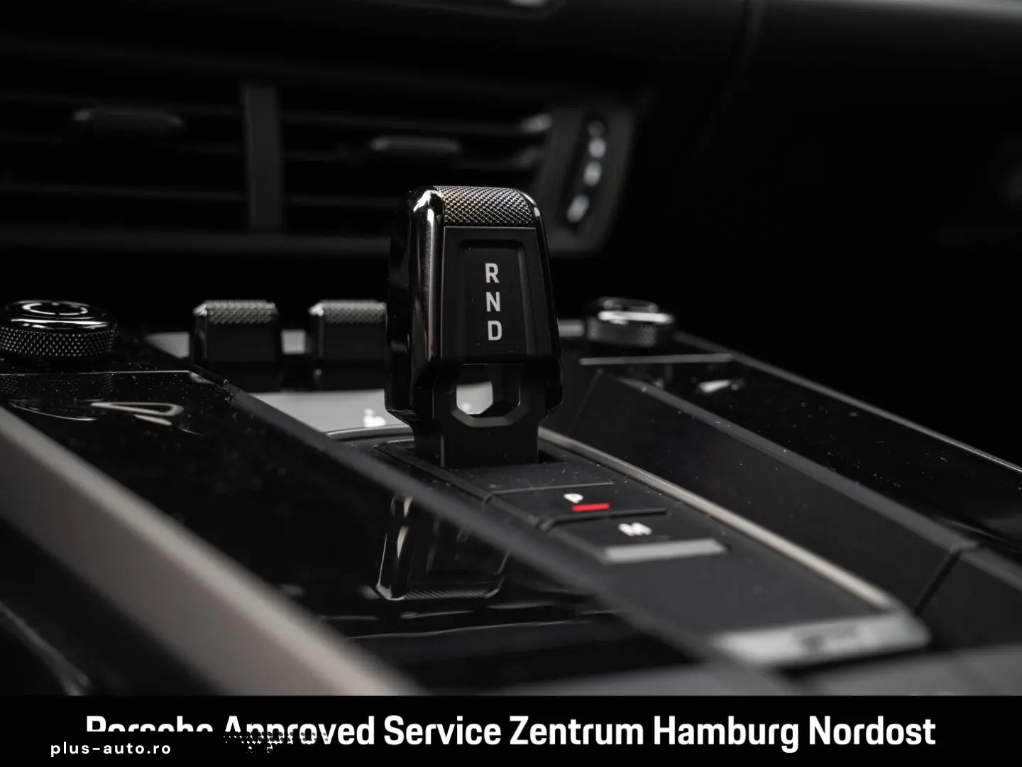 PORSCHE 992 -2 (911) Carrera BOSE InnoDrive Servo-Plus