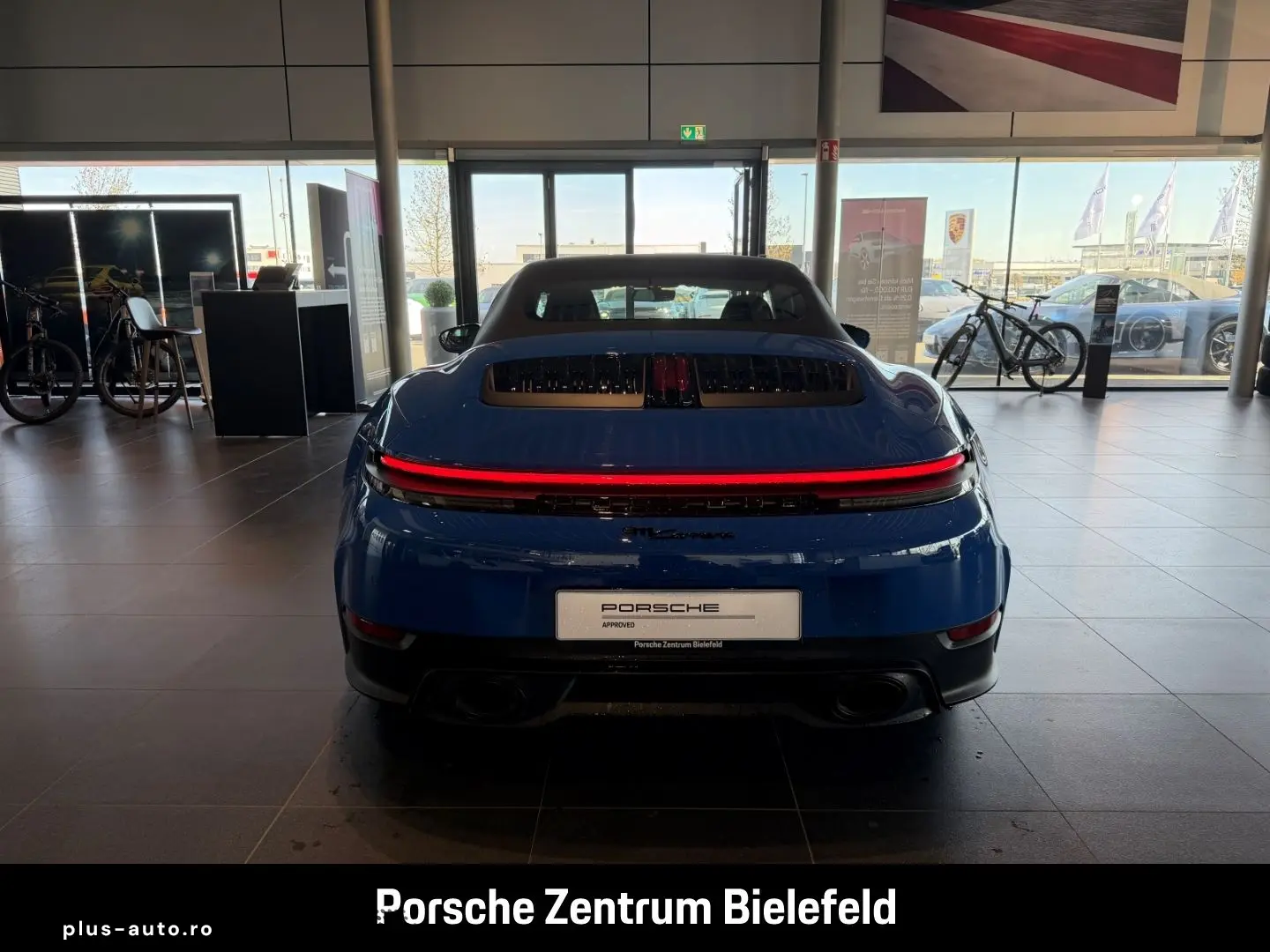 PORSCHE 992 911 Carrera Cabrio Sportabgas Surround-View