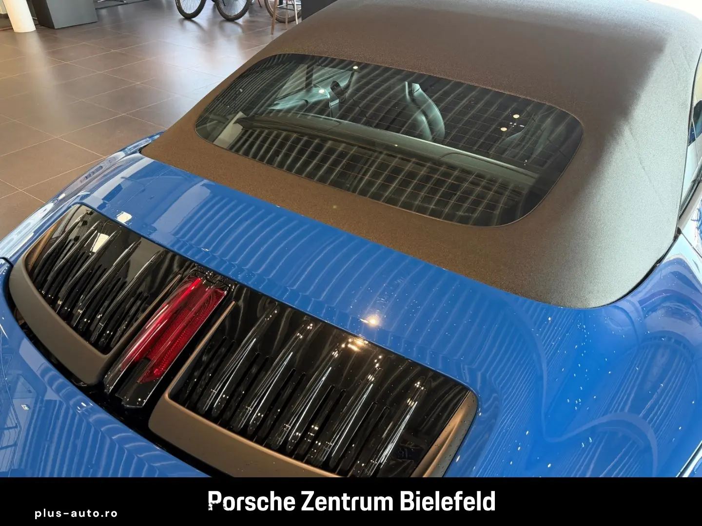 PORSCHE 992 911 Carrera Cabrio Sportabgas Surround-View