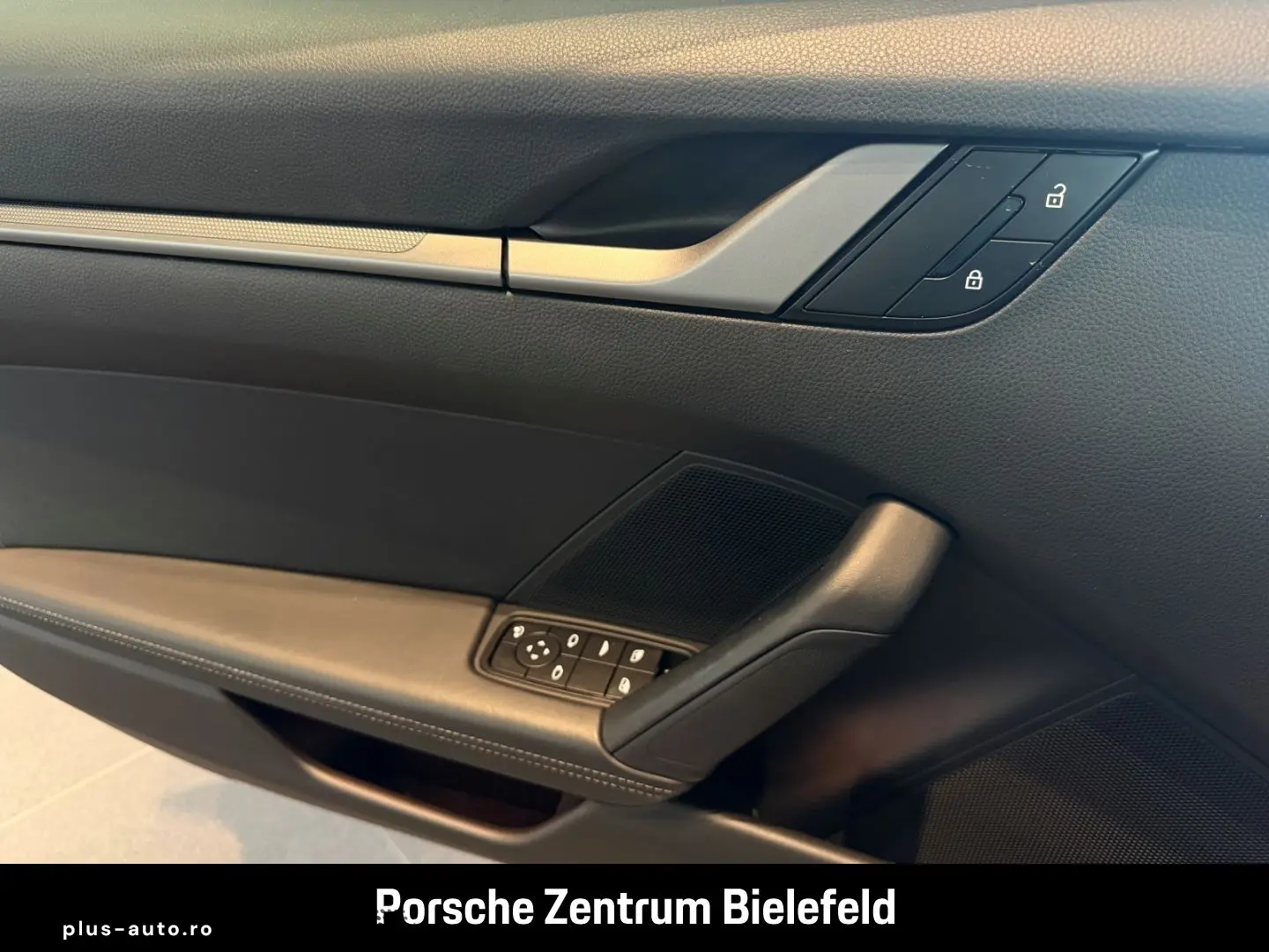 PORSCHE 992 911 Carrera Cabrio Sportabgas Surround-View