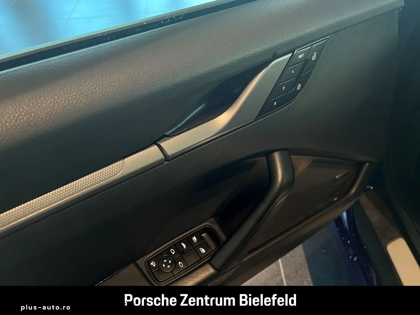 PORSCHE 992 911 Carrera Cabriolet InnoDrive Sportabgas