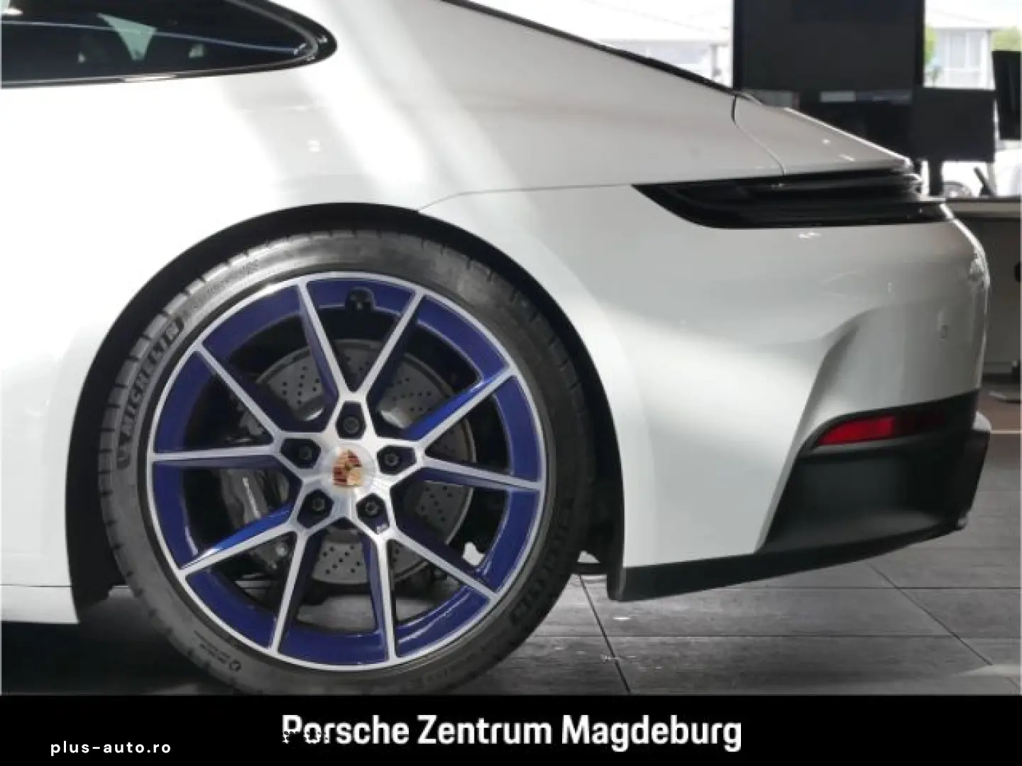 PORSCHE 992 -2 (911) Carrera T BOSE LIFT HD-MATRIX LED