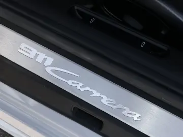 PORSCHE 992 911 Carrera Cabrio InnoDrive Sportabgas BOSE