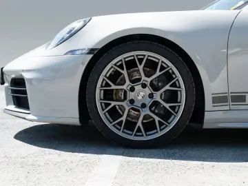 PORSCHE 992 992-2 911 Carrera SportDesign Paket eSD BOSE