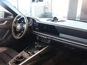 PORSCHE 992 Carrera GTS Cabrio Matrix 18-Wege 360