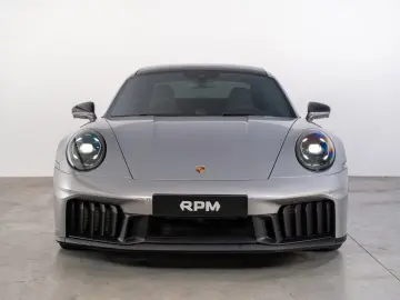 PORSCHE 992.2 Carrera GTS T-Hybrid  1 Hd. 4.800Km