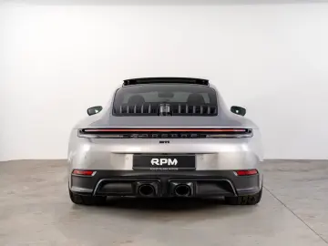 PORSCHE 992.2 Carrera GTS T-Hybrid  1 Hd. 4.800Km
