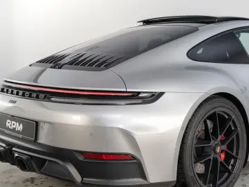 PORSCHE 992.2 Carrera GTS T-Hybrid  1 Hd. 4.800Km