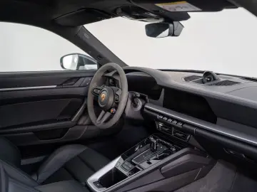 PORSCHE 992.2 Carrera GTS T-Hybrid  1 Hd. 4.800Km