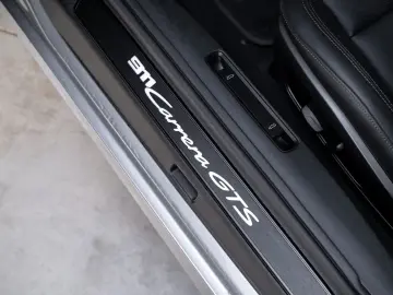 PORSCHE 992.2 Carrera GTS T-Hybrid  1 Hd. 4.800Km