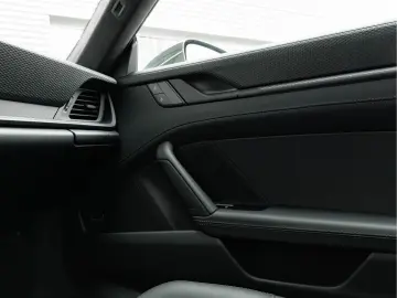 PORSCHE 992 4.0 GT3 Touring - 992.2 - Manual