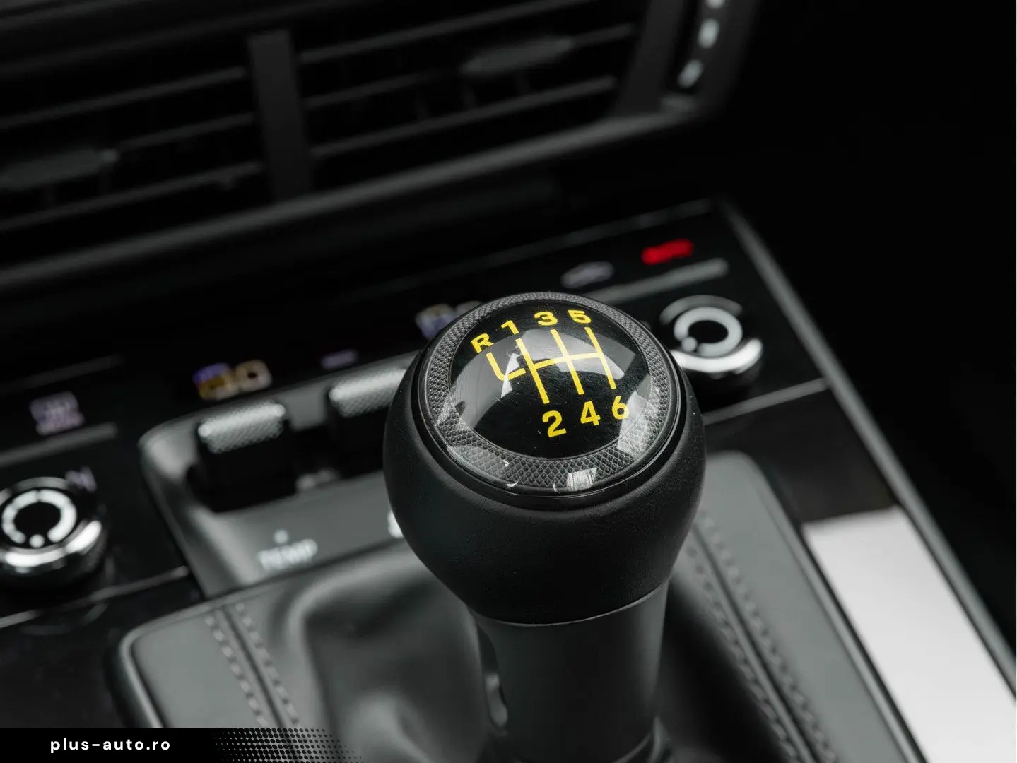 PORSCHE 992 4.0 GT3 Touring - 992.2 - Manual