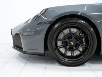 PORSCHE 992 Targa 4 GTS