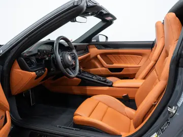 PORSCHE 992 Targa 4 GTS
