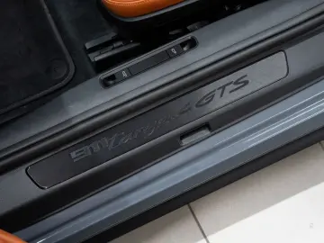 PORSCHE 992 Targa 4 GTS