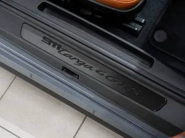 PORSCHE 992 Targa 4 GTS