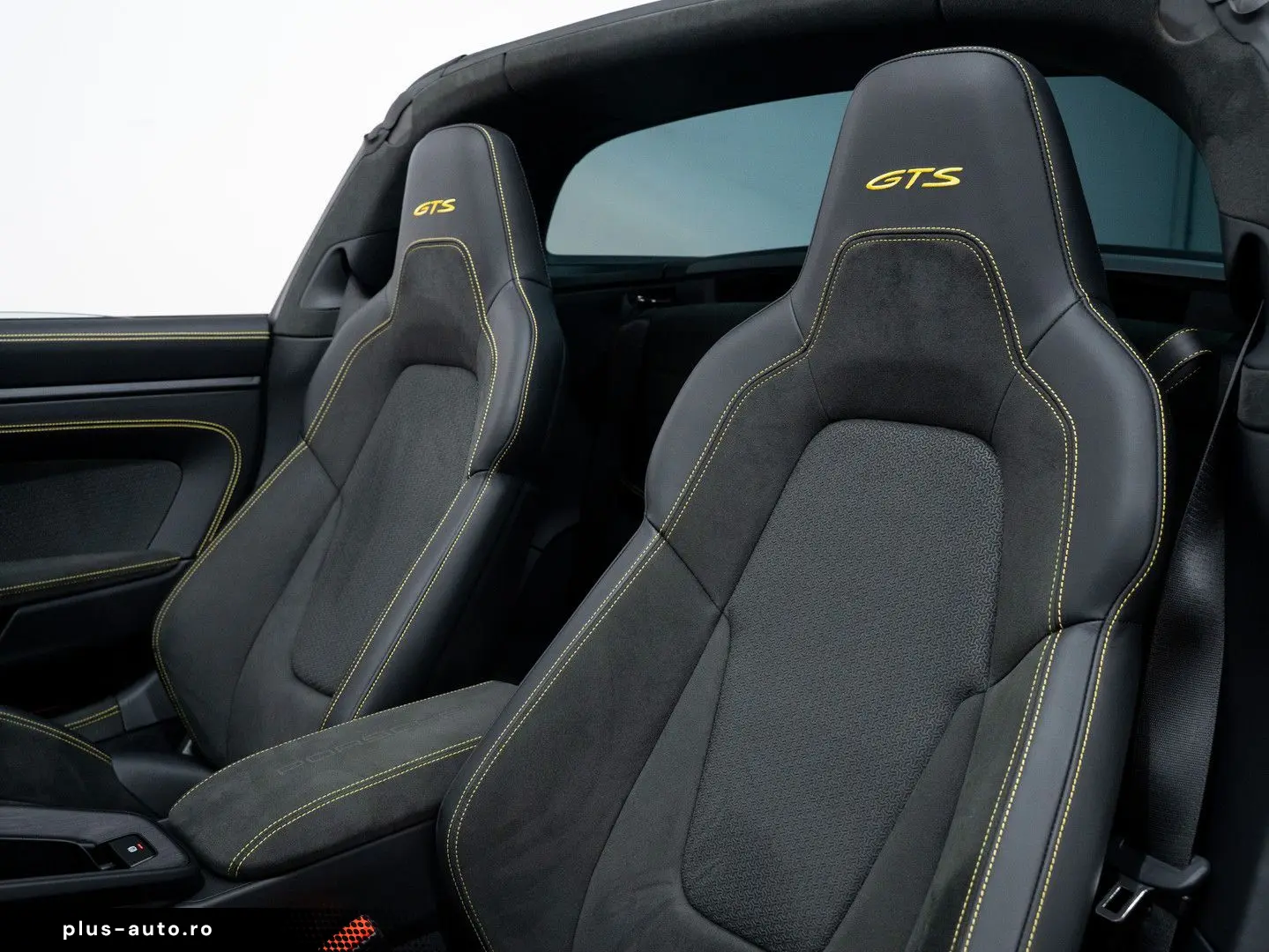 PORSCHE 992 Targa 4 GTS