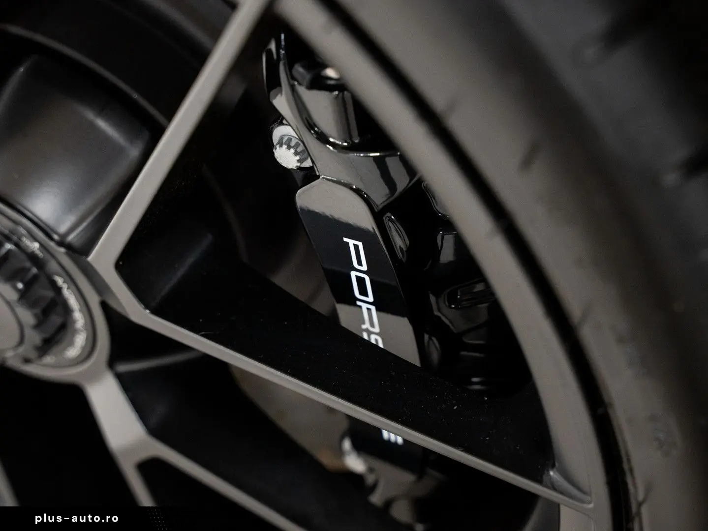 PORSCHE 992 Targa 4 GTS