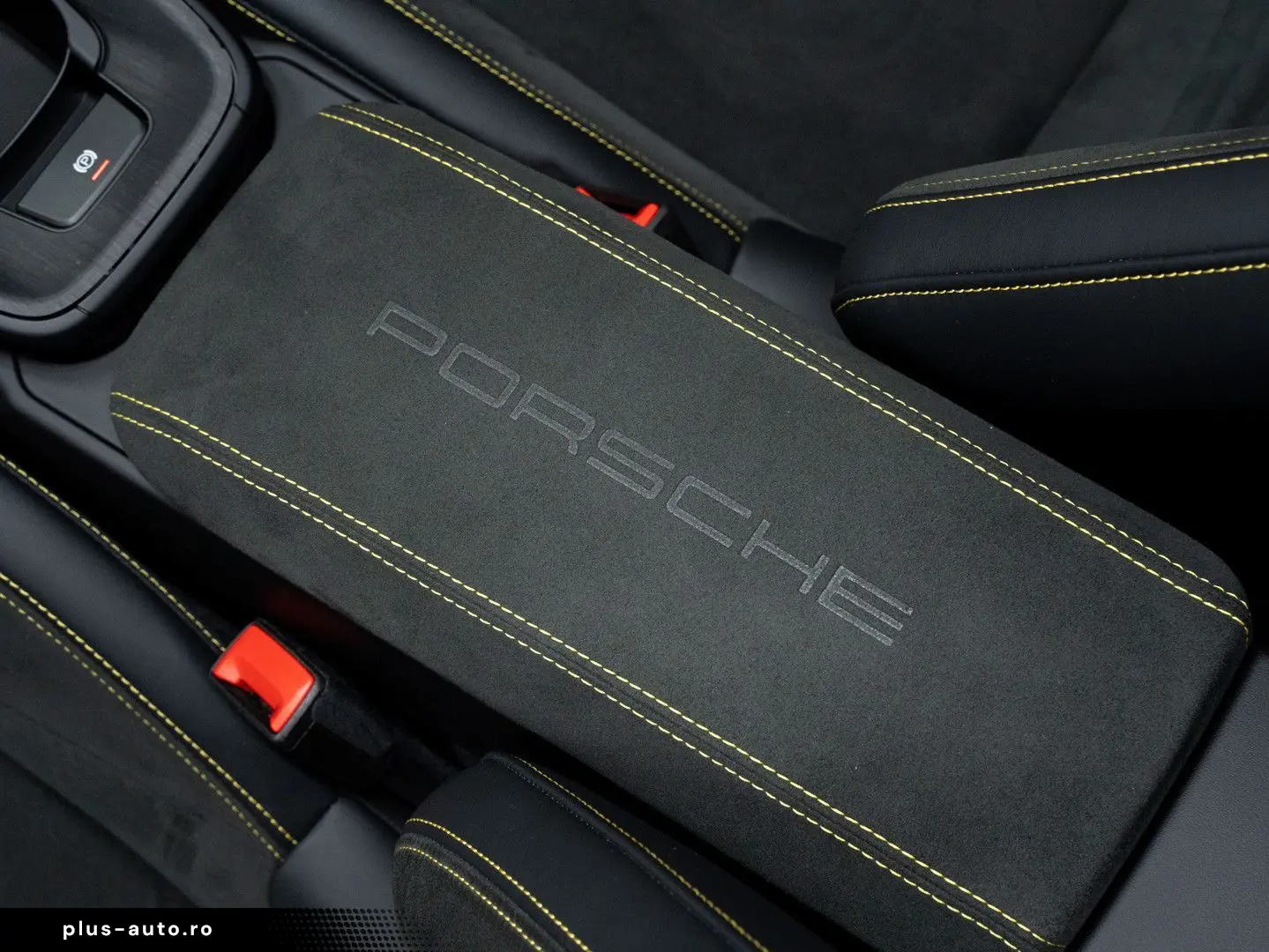 PORSCHE 992 Targa 4 GTS