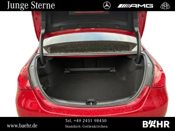 MERCEDES-BENZ C 180 AMG MBUX LED Pano Totwinkel Parktr. RFK