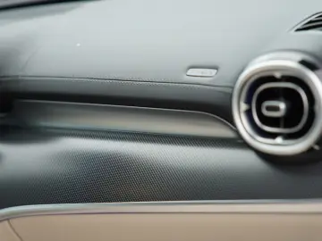 MERCEDES-BENZ CLE 200 4MATIC Cabriolet Advanced  DIG…