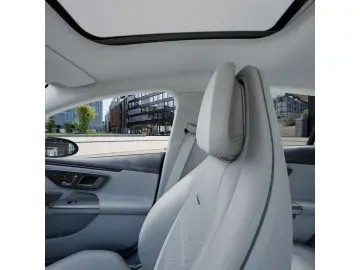 MERCEDES-BENZ EQE 43 AMG 4M Premium  Hyperscreen PAN…