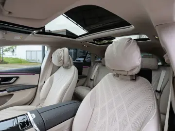 MERCEDES-BENZ EQS 580 4M AMG Sport Premium  Hyperscr…