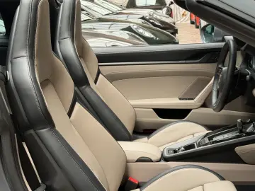 PORSCHE 992 911 Targa 4 GTS T-Hybrid  BOSE PORSCHE INNOD