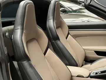 PORSCHE 992 911 Targa 4 GTS T-Hybrid  BOSE PORSCHE INNOD