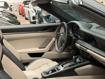 PORSCHE 992 911 Targa 4 GTS T-Hybrid  BOSE PORSCHE INNOD