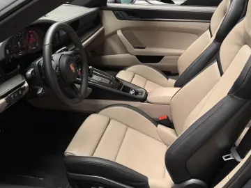PORSCHE 992 911 Targa 4 GTS T-Hybrid  BOSE PORSCHE INNOD