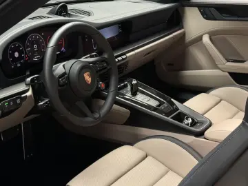PORSCHE 992 911 Targa 4 GTS T-Hybrid  BOSE PORSCHE INNOD