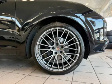 PORSCHE Cayenne Coupe Platinum Edition HeadUp ACC 22Zoll